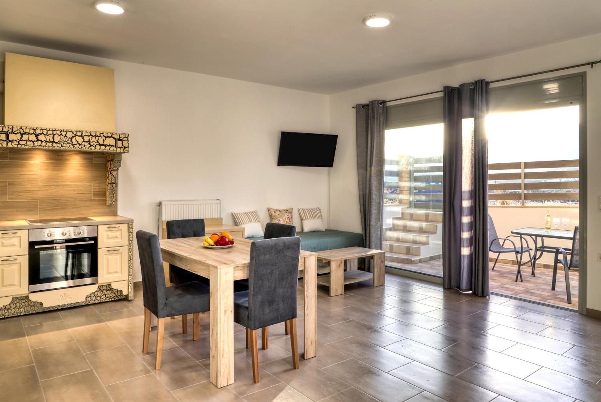 Helios Studios & Apartments Makrýgialos 외부 사진