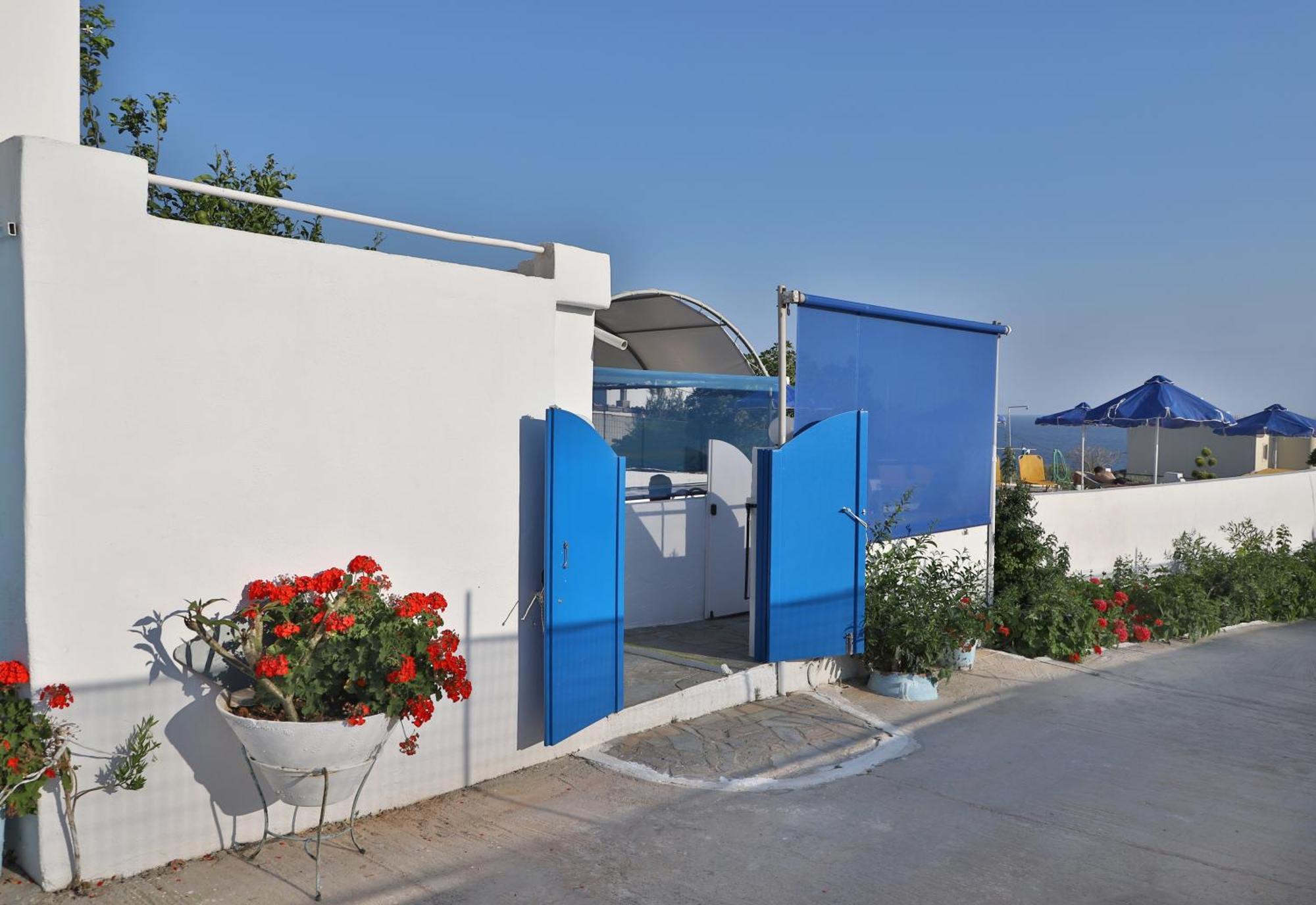 Helios Studios & Apartments Makrýgialos 외부 사진