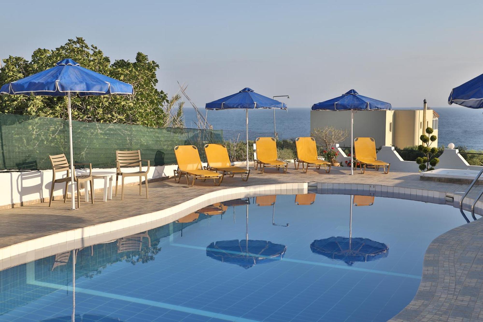 Helios Studios & Apartments Makrýgialos 외부 사진
