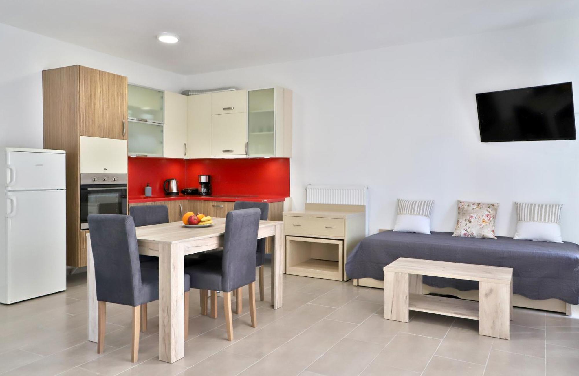 Helios Studios & Apartments Makrýgialos 외부 사진