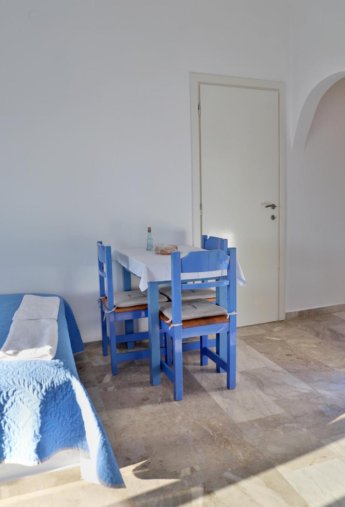 Helios Studios & Apartments Makrýgialos 외부 사진