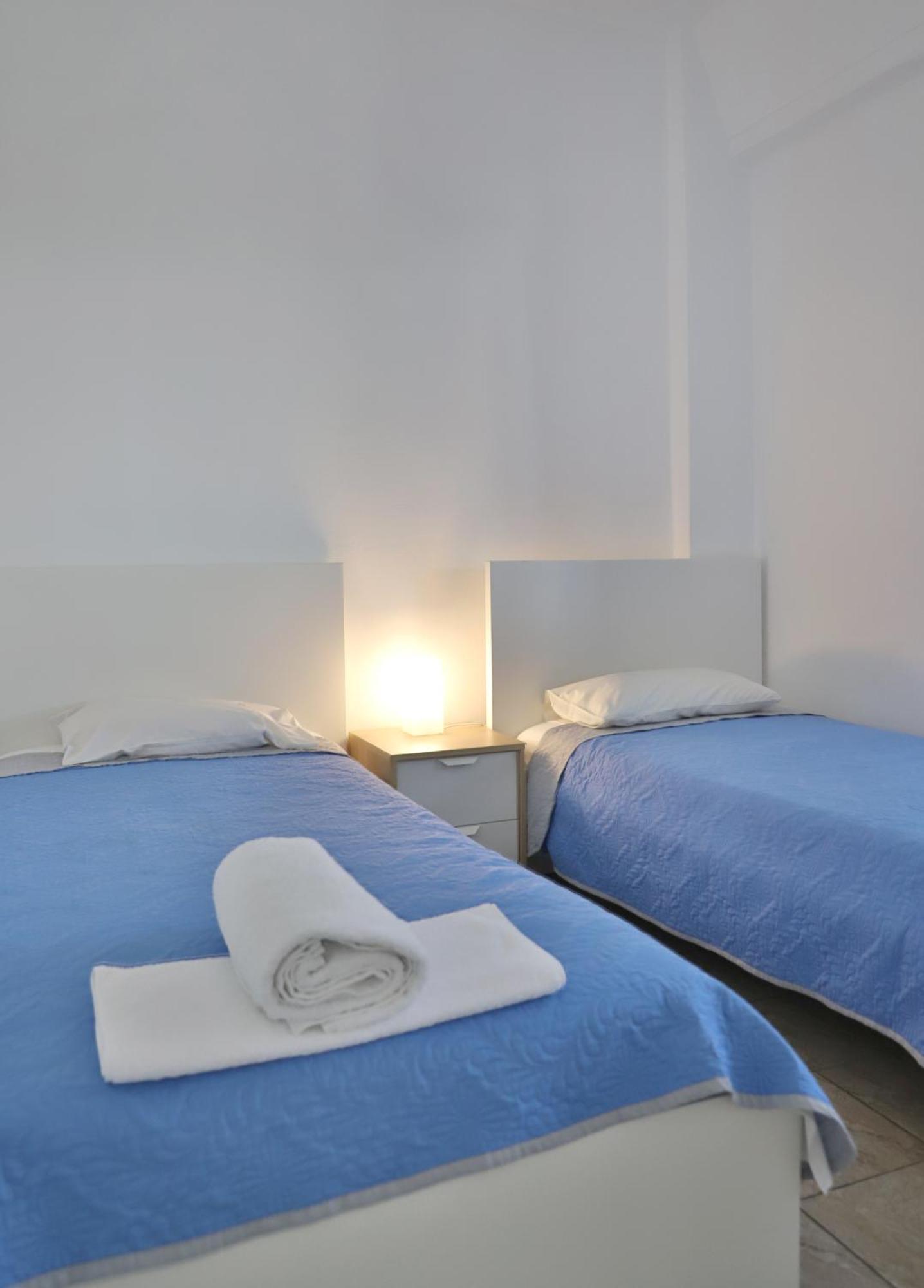Helios Studios & Apartments Makrýgialos 외부 사진