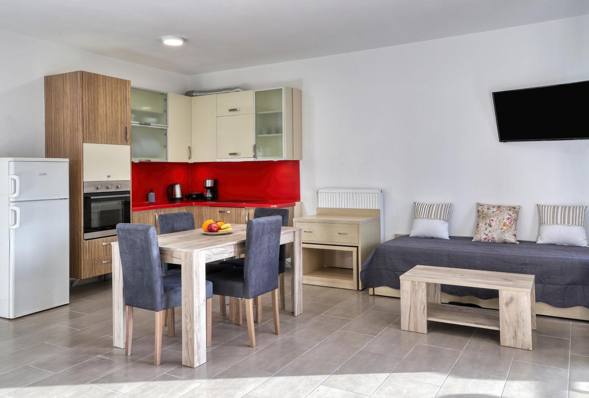 Helios Studios & Apartments Makrýgialos 외부 사진